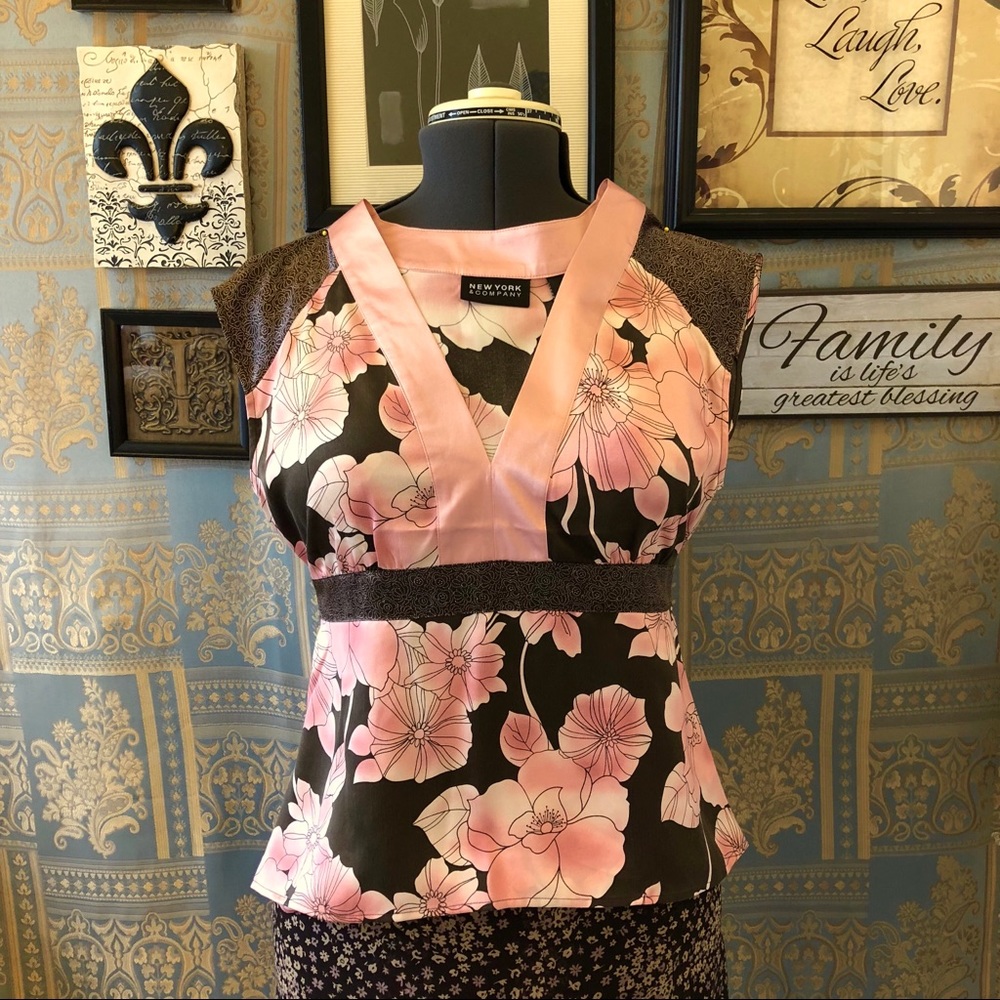 New York Co Brown/ Pink silk tie back top. Size M